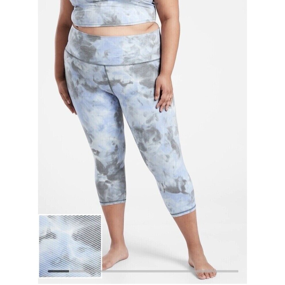 ATHLETA Salutation Stash Pocket II Capri Tight Leggings